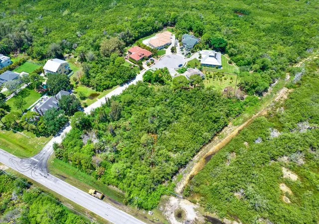 4th image of Osceola Ct Ne, Saint Petersburg, FL 33702 | MLS# T3544535