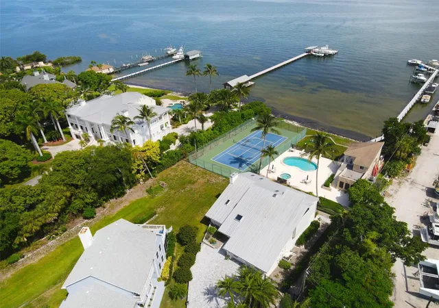 63rd image of 2107 89th St Nw, Bradenton, FL 34209 | MLS# A4619043