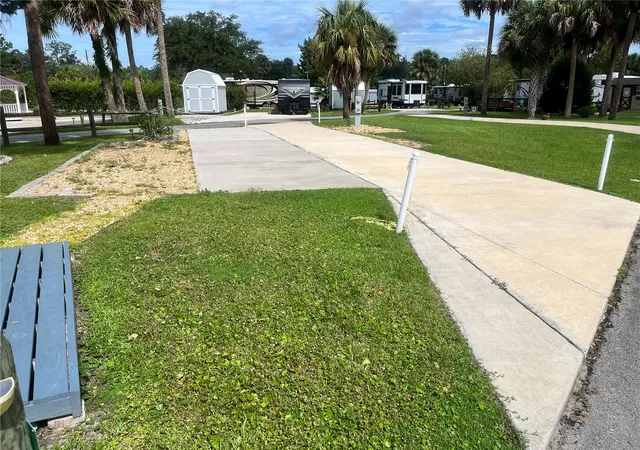 1st image of 2888 Ne 102nd Ter, Silver Springs, FL 34488 | MLS# O6229503