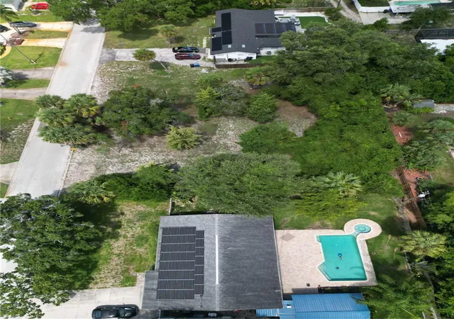 3rd image of 51St Ave S, St Petersburg, FL 33712 | MLS# U8252505