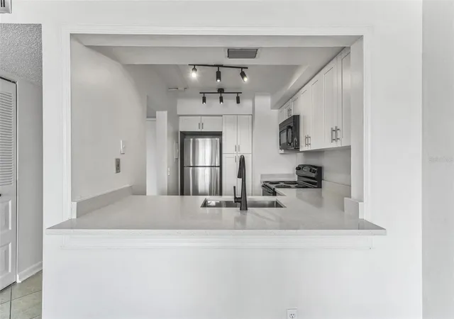4th image of 6219 Palma Del Mar Blvd S #301, St Petersburg, FL 33715 | MLS# O6229714