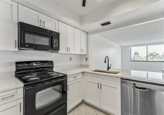 5th image of 6219 Palma Del Mar Blvd S #301, St Petersburg, FL 33715 | MLS# O6229714