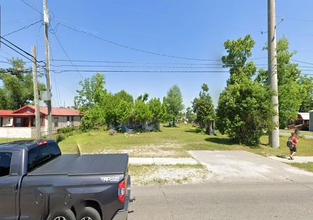 2nd image of 242 N Hwy 22 A, Panama City, FL 32404 | MLS# O6230007