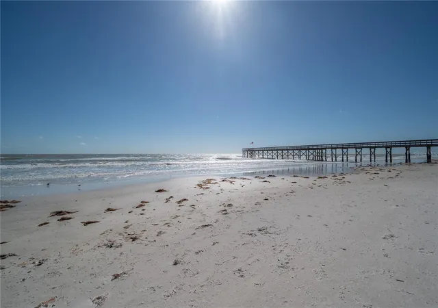 2nd image of 16308 Gulf Blvd, REDINGTON BEACH, FL 33708