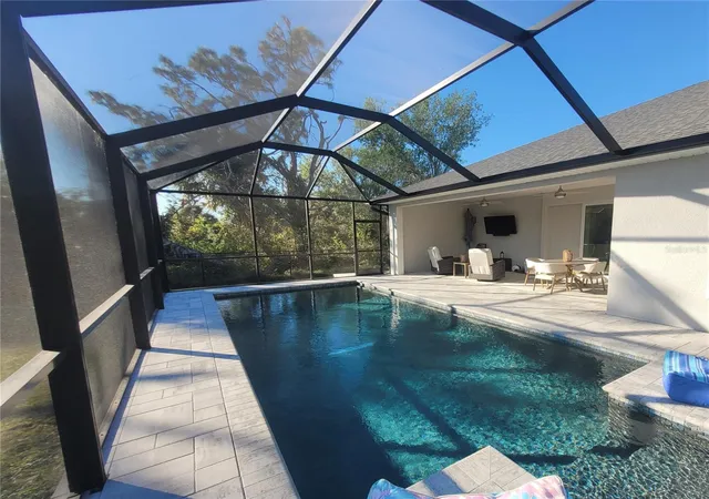 10th image of 9174 Bensonhurst Ln, Englewood, FL 34224 | MLS# D6137826