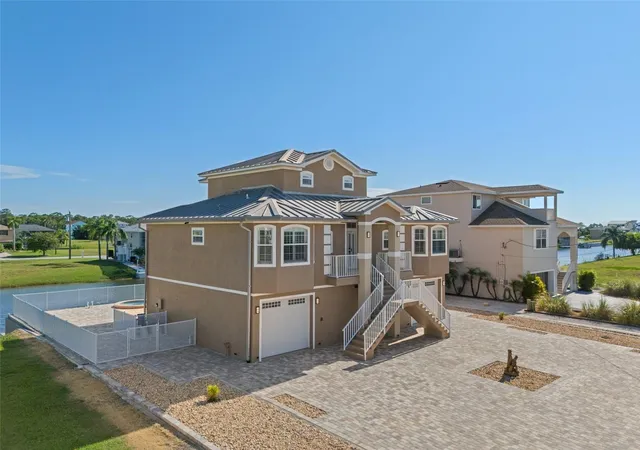 Photo 3 of Single family home for sale at 3448 Triggerfish Dr, Hernando Beach, FL 34607 | MLS# W7867813 | Listing updated on 2026-08-16