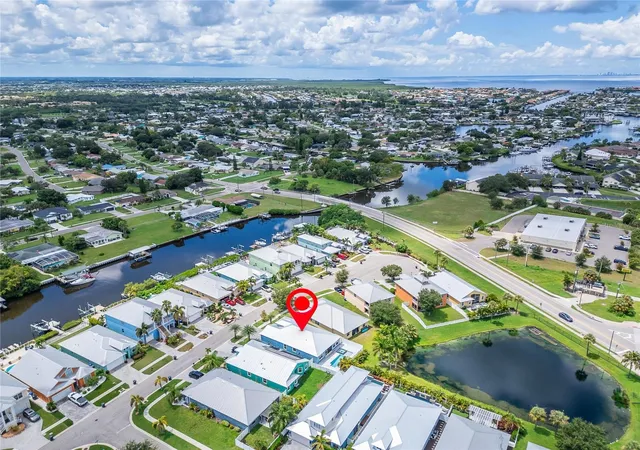 Photo 3 of Single family home for sale at 567 Bimini Bay Blvd, Apollo Beach, FL 33572 | MLS# T3551774 | Listing updated on 2026-09-28