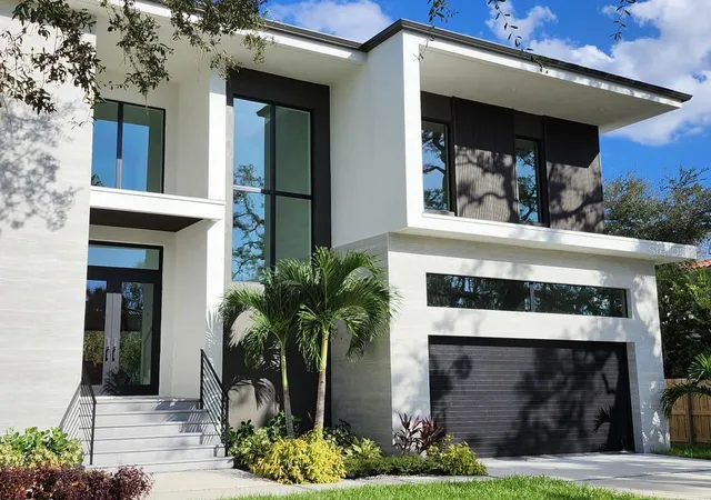 3rd image of 214 S Renellie Dr, Tampa, FL 33609 | MLS# A4621830