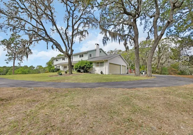 Photo 3 of Single family home for sale at 1440 Arroyo Vista Dr, Deland, FL 32724 | MLS# V4938219 | Listing updated on 2026-10-07