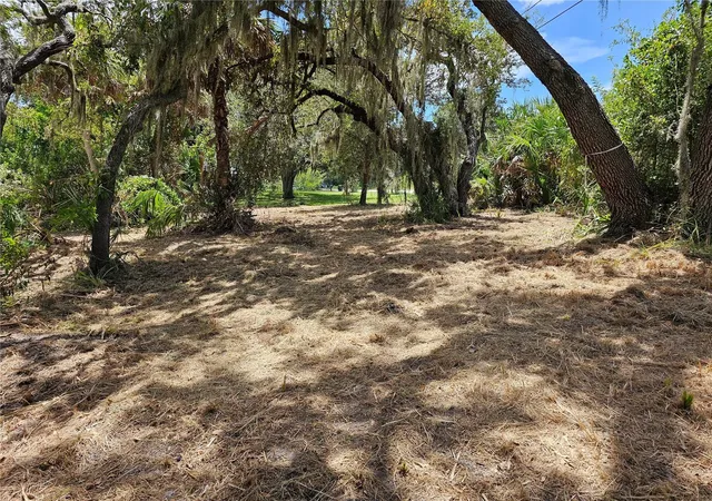 5th image of 2504 River Bend Dr, Ruskin, FL 33570 | MLS# T3552955