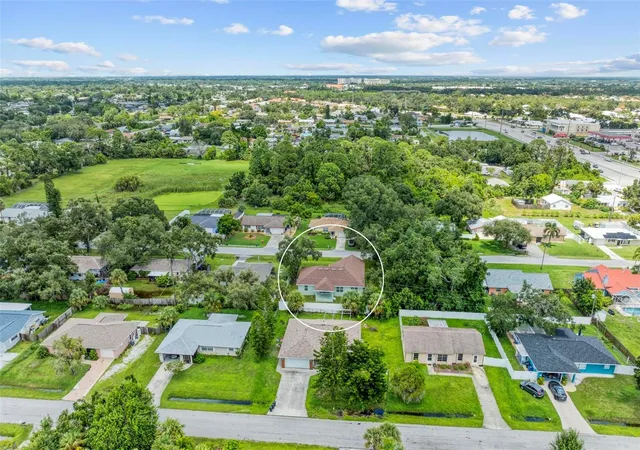 1st image of 105 Dartmouth Rd, Venice, FL 34293 | MLS# U8255950