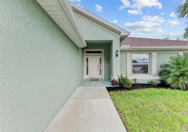 2nd image of 105 Dartmouth Rd, Venice, FL 34293 | MLS# U8255950