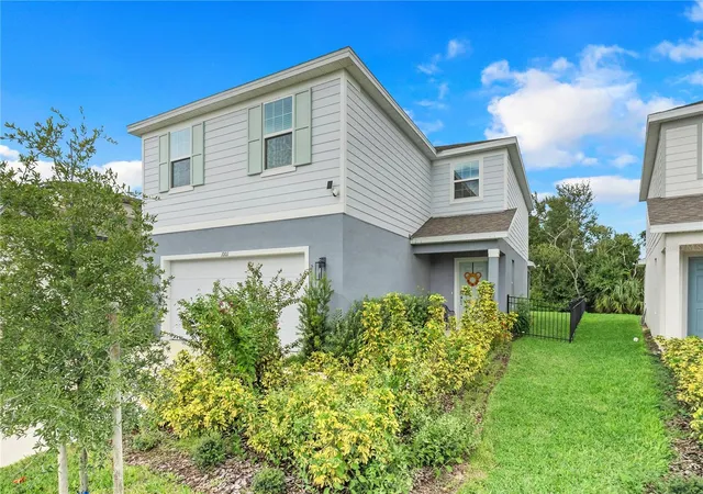 Photo 3 of Single family home for sale at 1001 Rivers Crossing St, Clermont, FL 34714 | MLS# O6239355 | Listing updated on 2026-09-22
