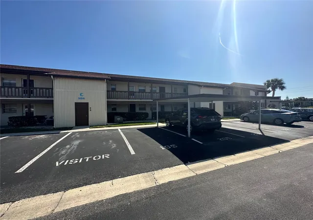 Listing Photo 4 - Condo for sale in building located at 5154 Turquoise Ln, New Port Richey, FL 34652 - Unit #206