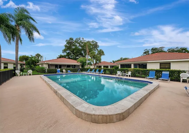 Photo 2 of Single family home for sale at 5103 Greencroft Rd, Sarasota, FL 34235 | MLS# N6134516 | Listing updated on 2026-09-13