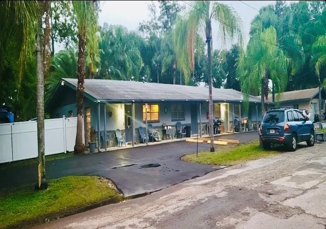 2nd image of 5050 74th St N #1, Saint Petersburg, FL 33709 | MLS# TB8303107