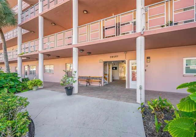 Homes for sale in St Petersburg, FL | 5521 80Th St N #310, St Petersburg, FL 33709 | MLS# TB8303258