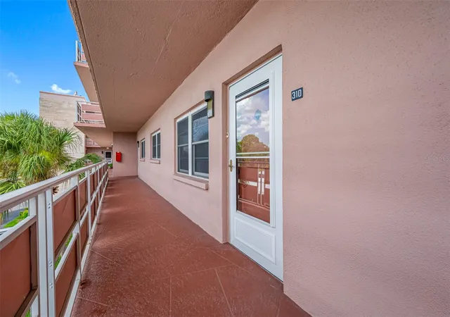 Homes for sale in St Petersburg, FL | 5521 80Th St N #310, St Petersburg, FL 33709 | MLS# TB8303258