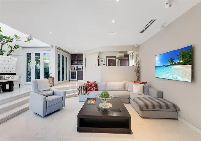 Photo 2 of Single family home for sale at 2008 España St, San Juan, PR 00911 | MLS# PR9108885 | Listing updated on 2025-04-02