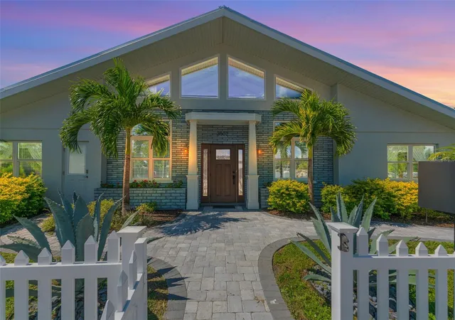 Photo 3 of Multi family home for sale at 3502 Bahia Vista St, Sarasota, FL 34239 | MLS# A4623849 | Listing updated on 2026-09-05