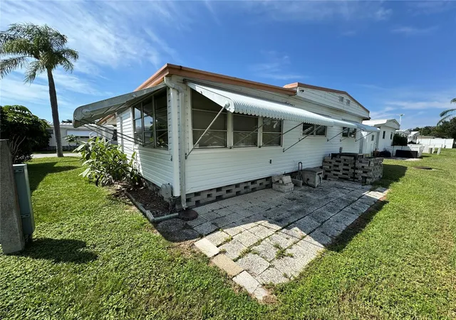 Photo 4 of Manufactured home for sale at 2331 Belleair Rd #Lot 237, Clearwater, FL 33764 | MLS# TB8305789 | Listing updated on 2026-09-21