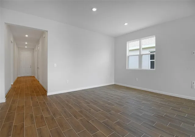 4th image of 192 Flag Lilly Ln, Umatilla, FL 32784 | MLS# S5112829