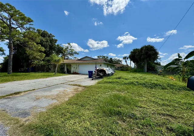 2nd image of 361 Porpoise Rd, Venice, FL 34293 | MLS# A4624441