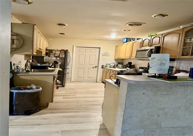 4th image of 361 Porpoise Rd, Venice, FL 34293 | MLS# A4624441