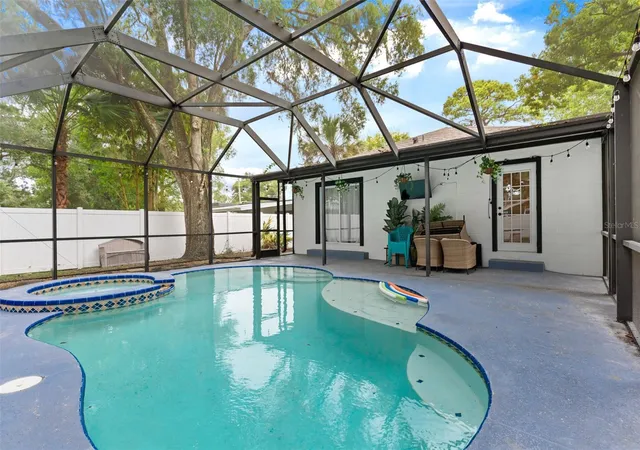 3rd image of 1507 E Henry Ave, Tampa, FL 33610 | MLS# L4948007