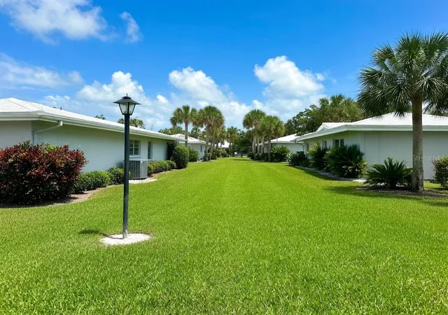 Photo 2 of Single family home for sale at 3280 Southfield Ln #804, Sarasota, FL 34239 | MLS# TB8309229 | Listing updated on 2026-09-16