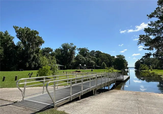 Photo 4 of Sale Pending at 5850 SE Hawthorne Rd, Gainesville, FL 32641 | MLS# GC525484 | Listing updated on 2026-05-05