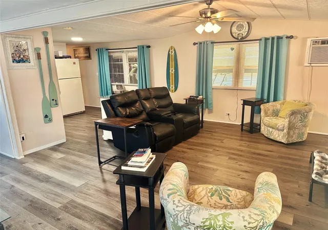 Photo 3 of Manufactured home for sale at 11157 102nd Way #213, Largo, FL 33773 | MLS# TB8310043 | Listing updated on 2026-09-22