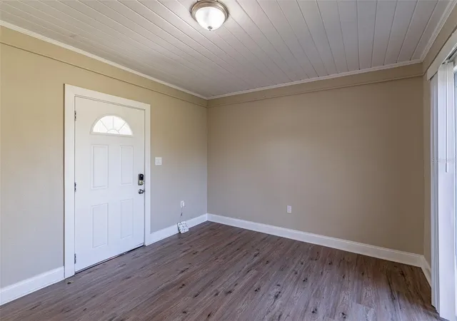 Photo 4 of Single family home for sale at 112 S Moss St, Leesburg, FL 34748 | MLS# O6249821 | Listing updated on 2026-10-22