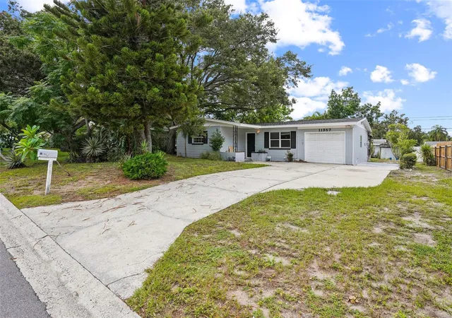 2nd image of 11357 116th Ave, Largo, FL 33778 | MLS# O6251197