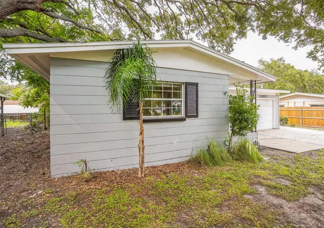 32nd image of 11357 116th Ave, Largo, FL 33778 | MLS# O6251197
