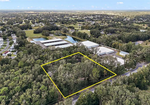Homes for sale in Weirsdale, FL | 41015 County Road 25, Weirsdale, FL 32195 | MLS# G5088471