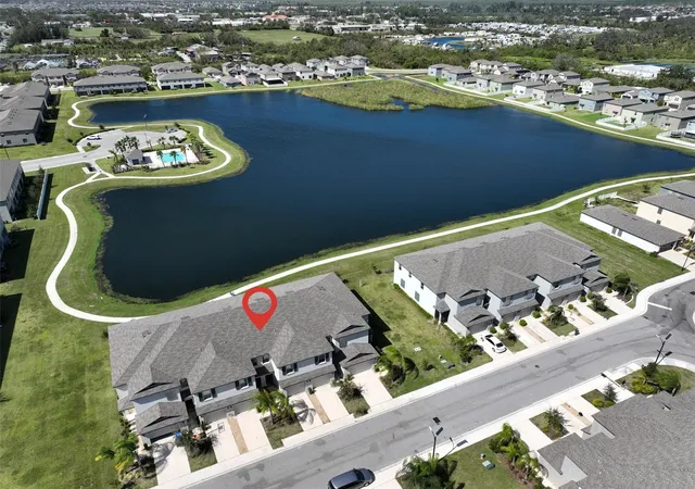 4th image of 928 Royal Empress Dr, Ruskin, FL 33570 | MLS# TB8315223