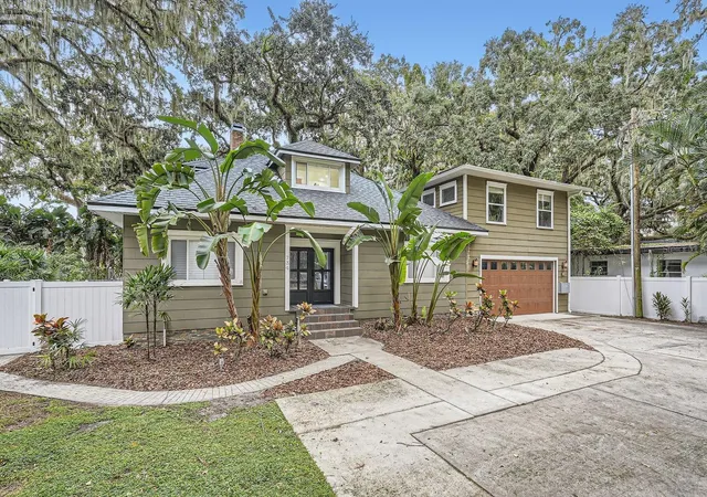 3rd image of 734 S Mills Ave, Orlando, FL 32801 | MLS# O6253101