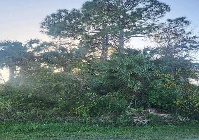 Photo 1 of Sale Pending at 32 Princess Dolores Ln, Palm Coast, FL 32164 | MLS# FC304860 | Listing updated on 2026-05-15