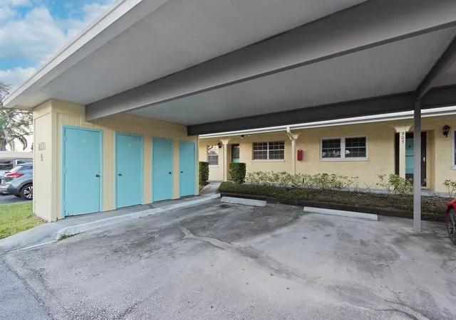 2nd image of 2465 Northside Dr, Clearwater, FL 33761
