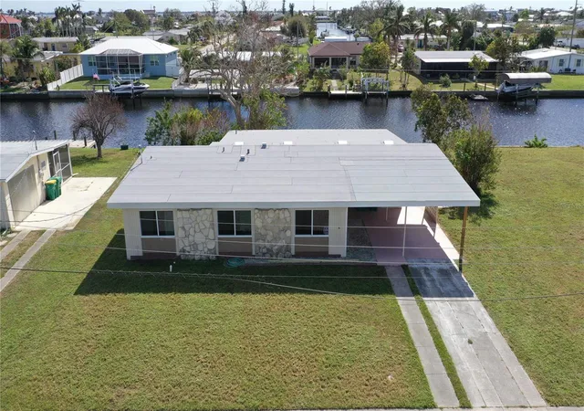 Photo 4 of Single family home for sale at 554 Lindley Ter, Port Charlotte, FL 33952 | MLS# C7499931 | Listing updated on 2026-06-20