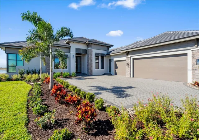 Photo 1 of Single family home for sale at 1018 Blue Shell Loop, Sarasota, FL 34240 | MLS# A4628078 | Listing updated on 2026-09-02