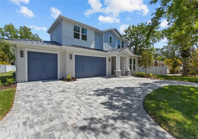 Photo 2 of Single family home for sale at 217 S Shade Ave, Sarasota, FL 34237 | MLS# A4628117 | Listing updated on 2026-09-27