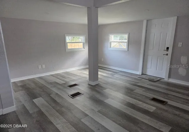 Photo 4 of Single family home for sale at 339 Maple St, Daytona Beach, FL 32114 | MLS# G5089023 | Listing updated on 2026-08-13