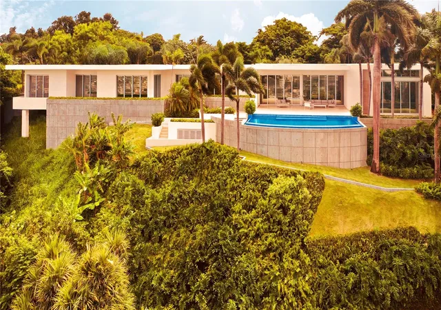 Photo 1 of Mansion for sale at Urb La Lomita Calle Vista Linda, Guaynabo, PR 00969 | MLS# PR9109938 | Listing updated on 2026-01-30
