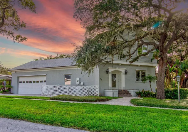 Photo 4 of Single family home for sale at 518 Riverside Dr, Tarpon Springs, FL 34689 | MLS# TB8319572 | Listing updated on 2026-08-07