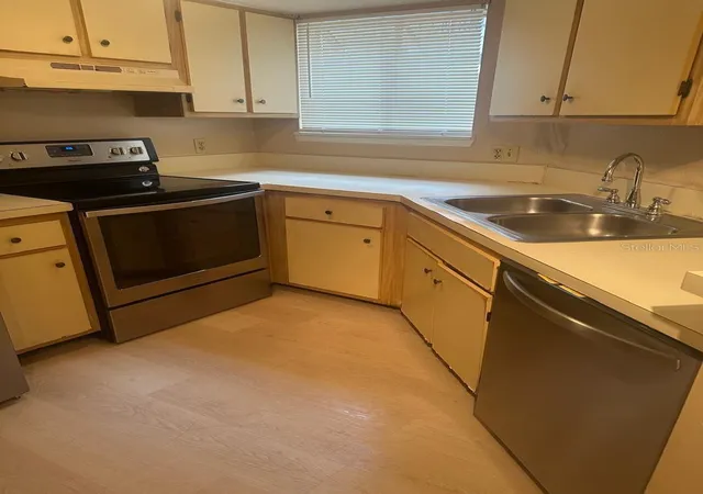 Photo 3 of Condo for sale at 1940 Lake Atriums Cir #93, Orlando, FL 32839 | MLS# S5115414 | Listing updated on 2025-12-02
