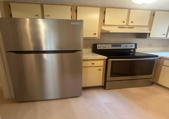 Photo 4 of Condo for sale at 1940 Lake Atriums Cir #93, Orlando, FL 32839 | MLS# S5115414 | Listing updated on 2025-12-02
