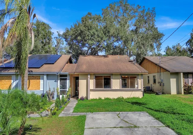 2nd image of 1057 Old South Dr, Lakeland, FL 33811 | MLS# TB8320162