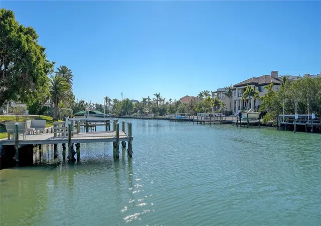 22nd image of 515 S Washington Dr, Sarasota, FL 34236 | MLS# A4630034